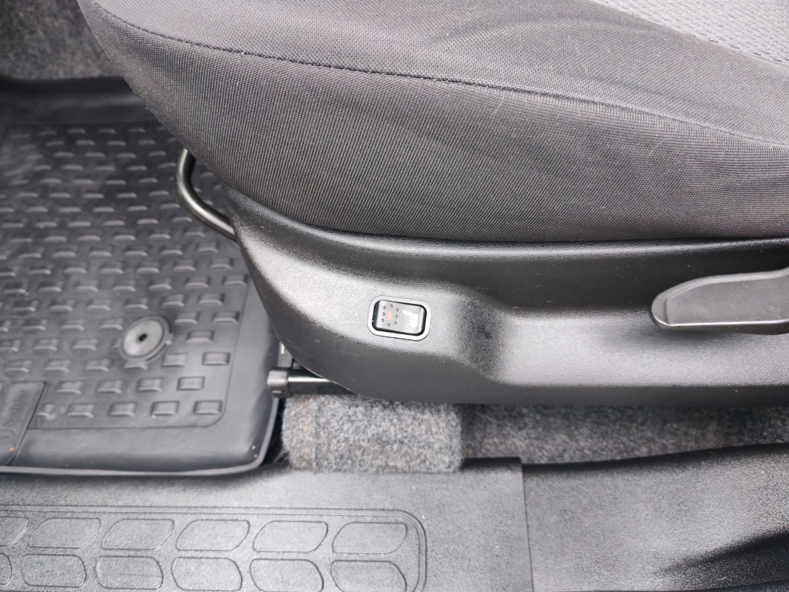 Fiat Doblo 1.6 jtb 90к.с. с гаранция, снимка 17 - Автомобили и джипове - 54134445