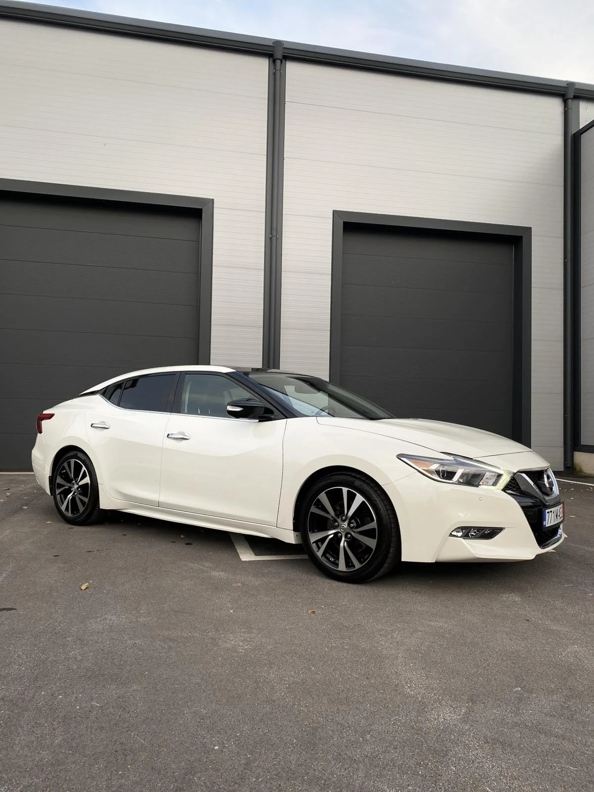 Nissan Maxima * 3.5 PLATINUM* 360* ПОДГРЕВ* ОБДУХВАНЕ* , снимка 3 - Автомобили и джипове - 54473702
