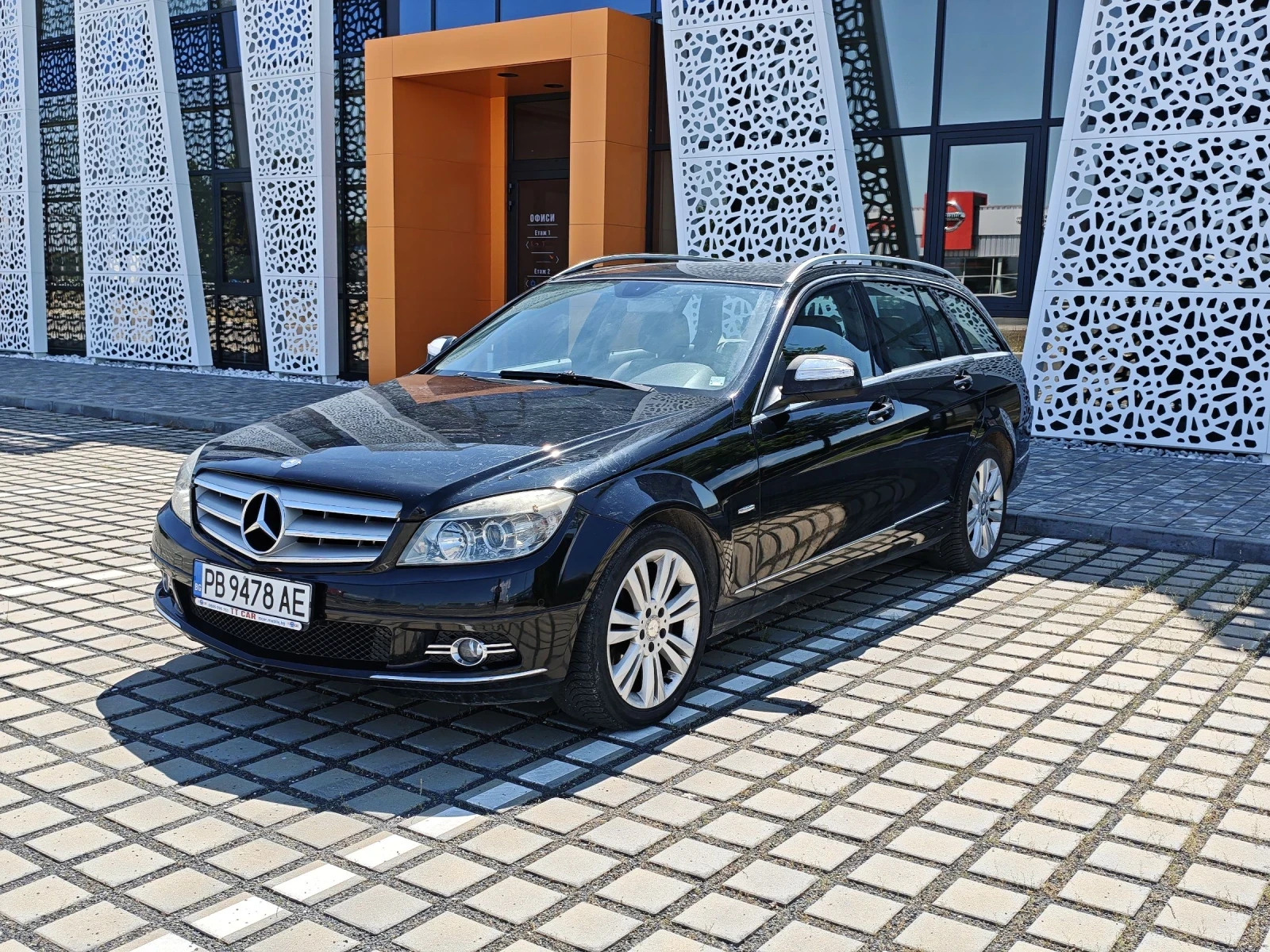 Mercedes-Benz C 220, снимка 3 - Автомобили и джипове - 54856328