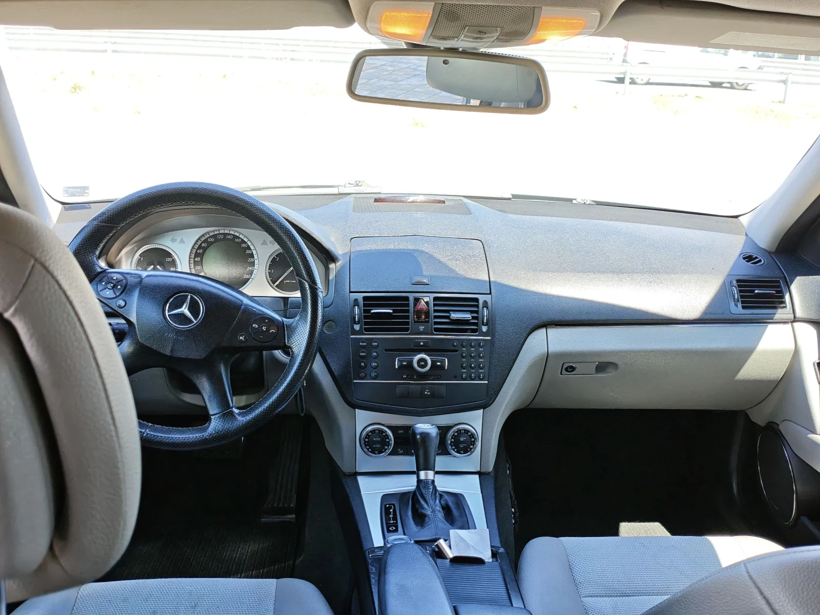 Mercedes-Benz C 220, снимка 6 - Автомобили и джипове - 54856328
