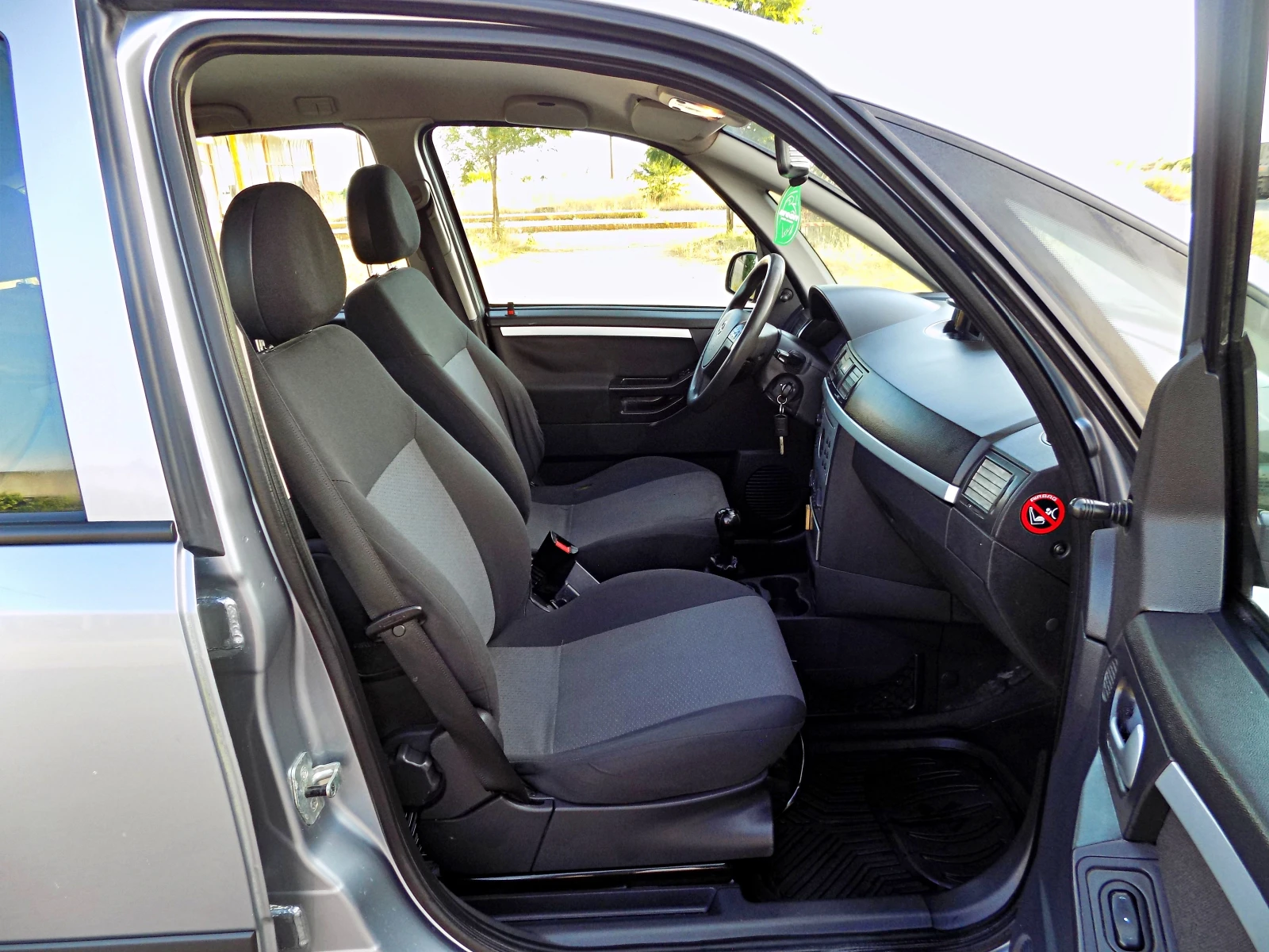 Opel Meriva 1.6i/ГАЗ/РАБОТЕЩ КЛИМАТИК/ВСИЧКО ПЛАТЕНО, снимка 8 - Автомобили и джипове - 55015788
