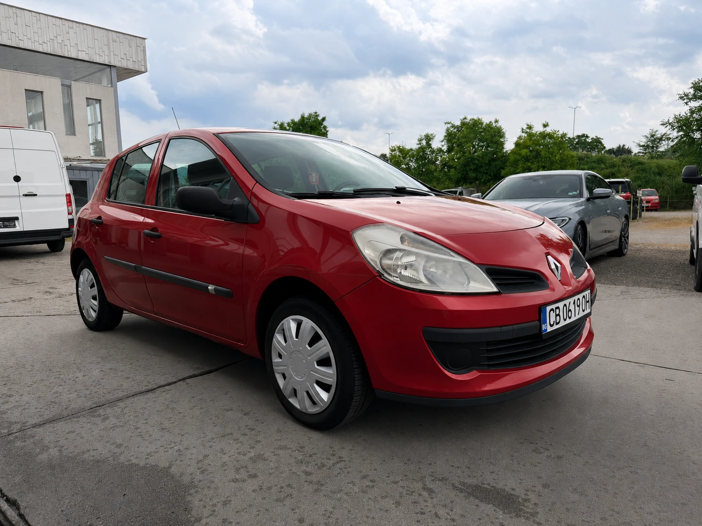 Renault Clio 1.2i 75кс КЛИМАТИК, снимка 3 - Автомобили и джипове - 55165975