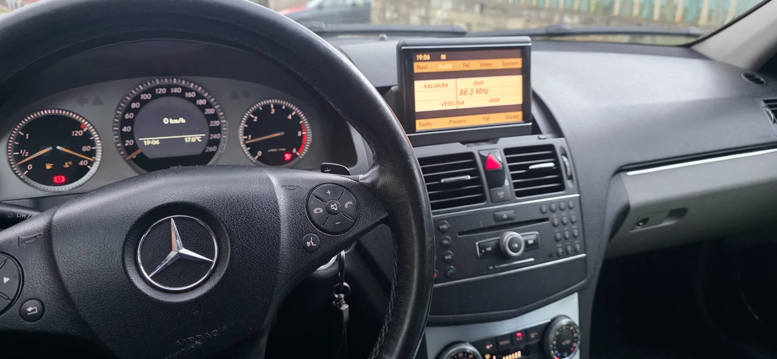 Mercedes-Benz C 220, снимка 4 - Автомобили и джипове - 55423207
