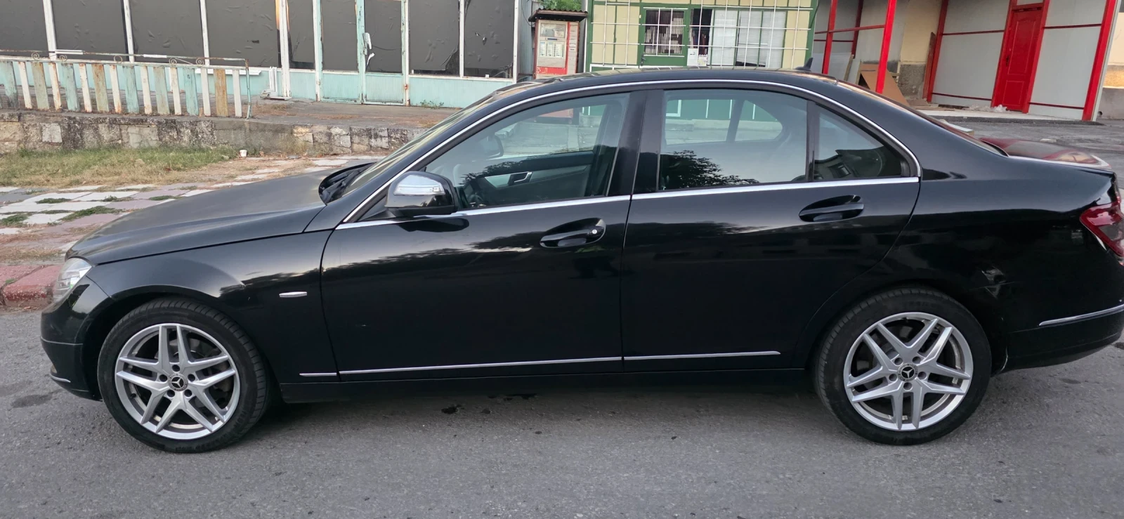Mercedes-Benz C 220, снимка 4 - Автомобили и джипове - 55495496
