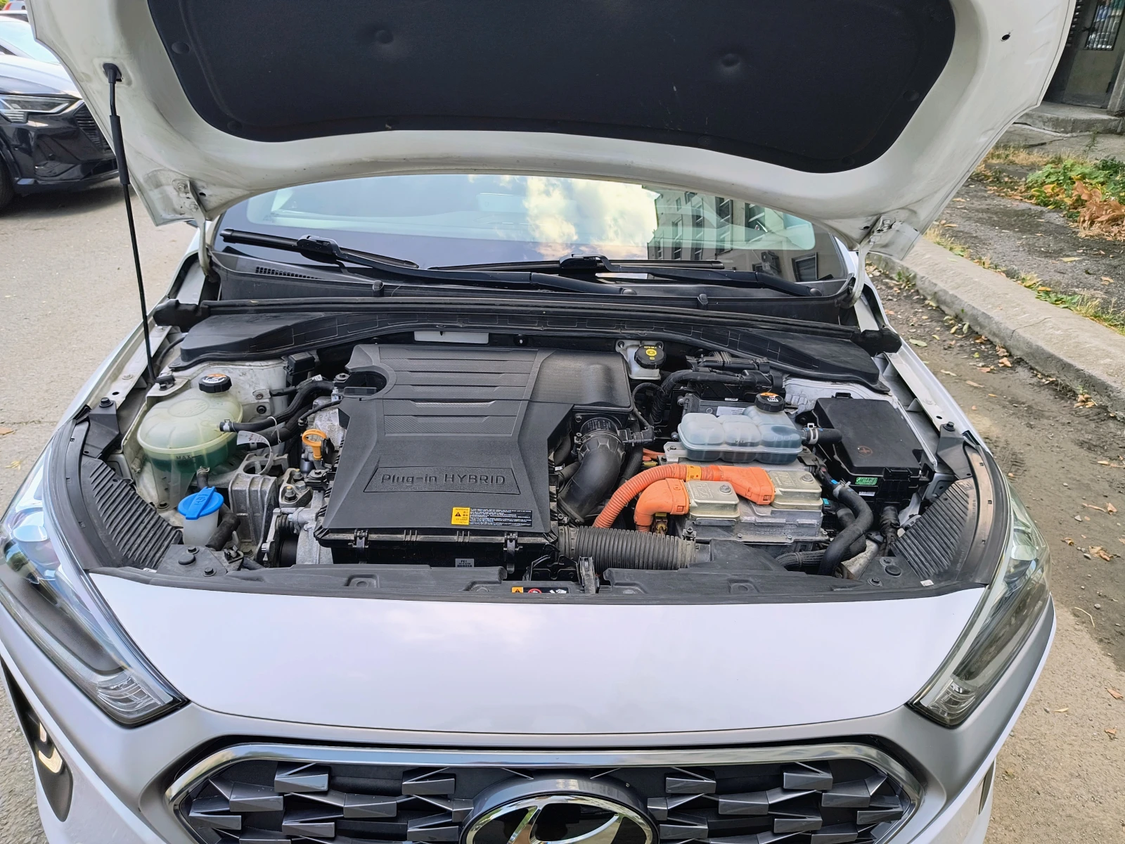 Hyundai Ioniq PLUG-IN HYBRID 2021г, снимка 15 - Автомобили и джипове - 55805298