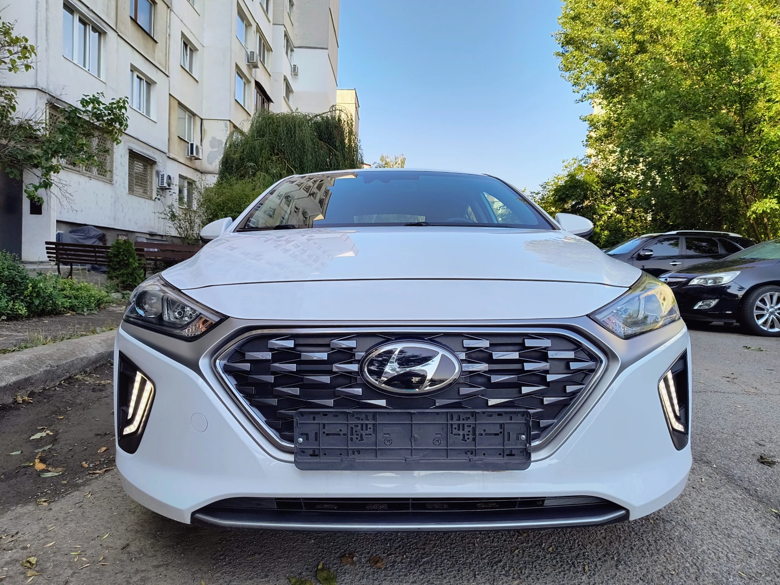 Hyundai Ioniq PLUG-IN HYBRID 2021г, снимка 2 - Автомобили и джипове - 55805298