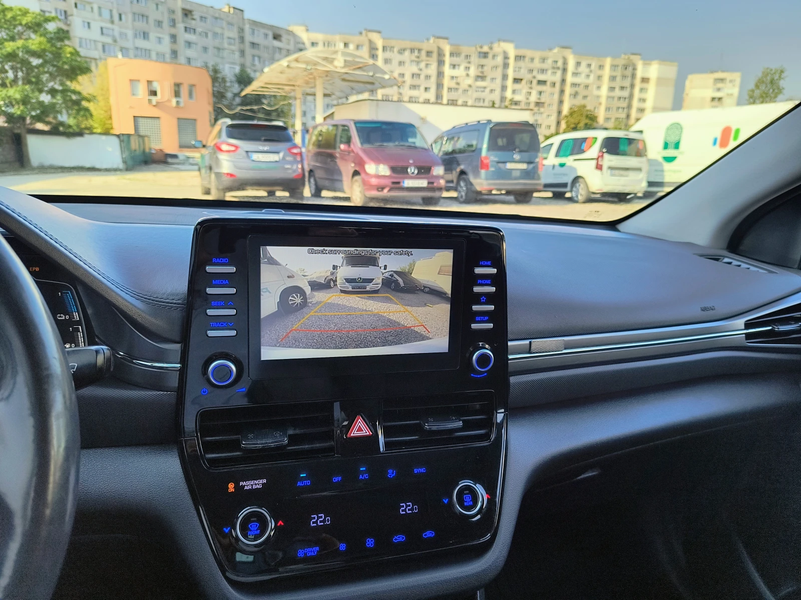 Hyundai Ioniq PLUG-IN HYBRID 2021г, снимка 13 - Автомобили и джипове - 55805298