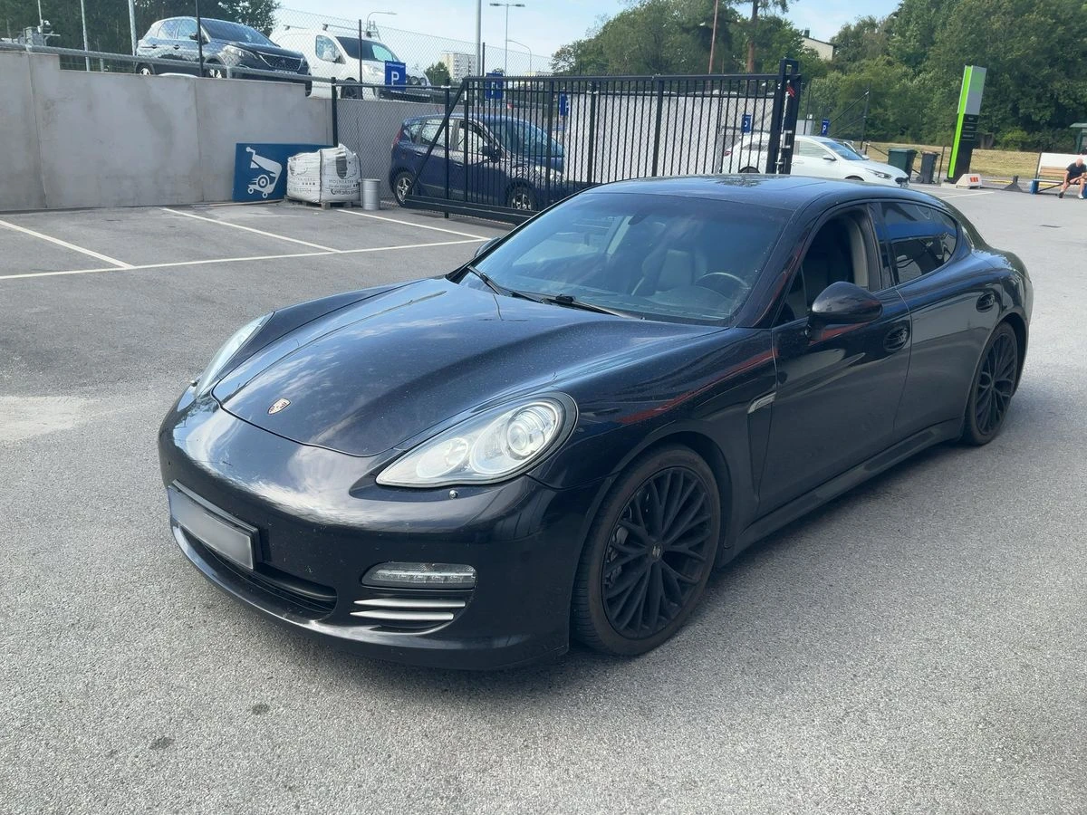 Porsche Panamera 4S* Сервизна история* ВНОС САМО СРЕЩУ 30% , снимка 2 - Автомобили и джипове - 56180998