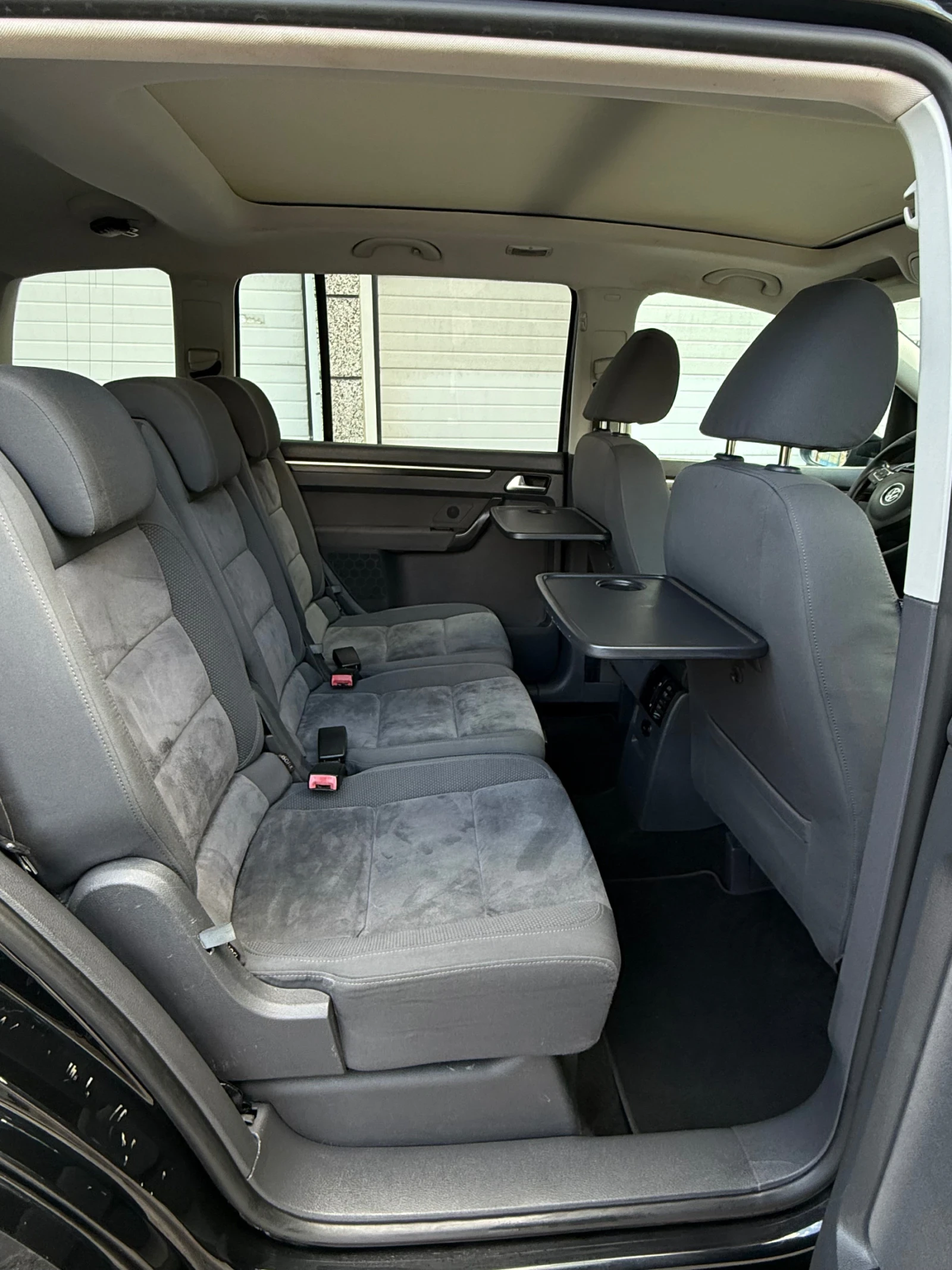 VW Touran 2.0TDI 7 �����/ ������ | Mobile.bg � ����������� 10