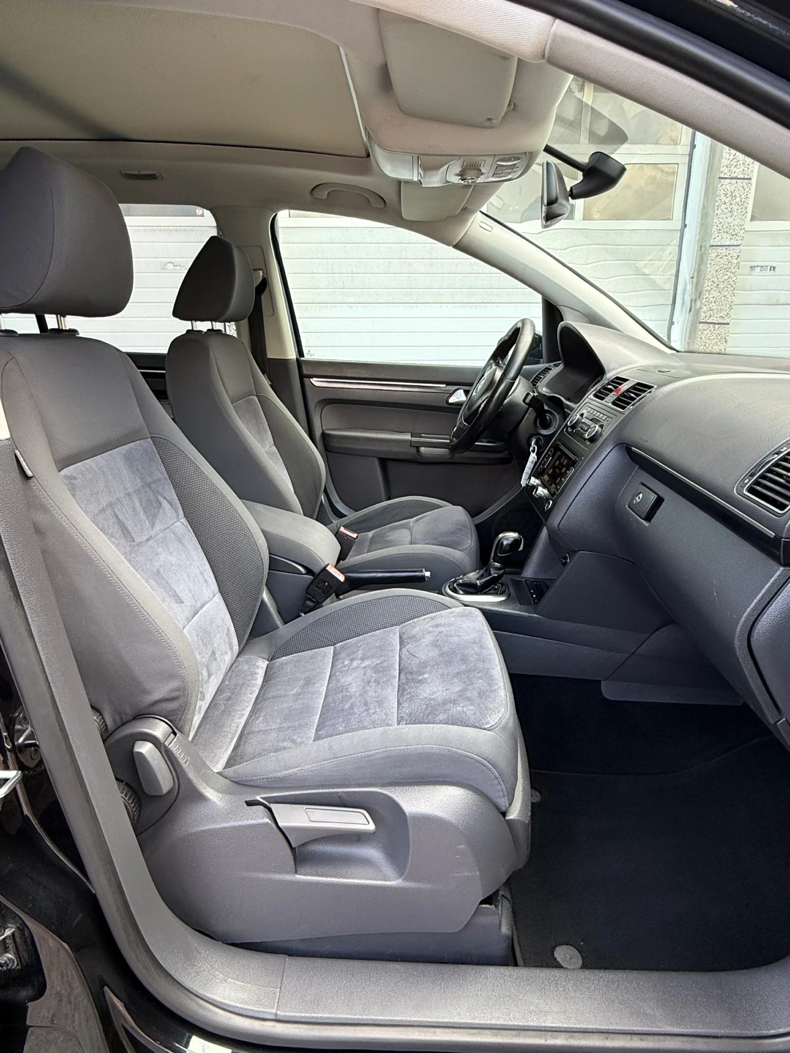 VW Touran 2.0TDI 7 �����/ ������ | Mobile.bg � ����������� 8