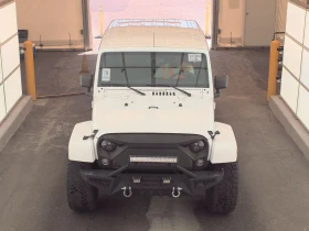     Jeep Wrangler 2016* SAHARA*  * 73 000* 3.6