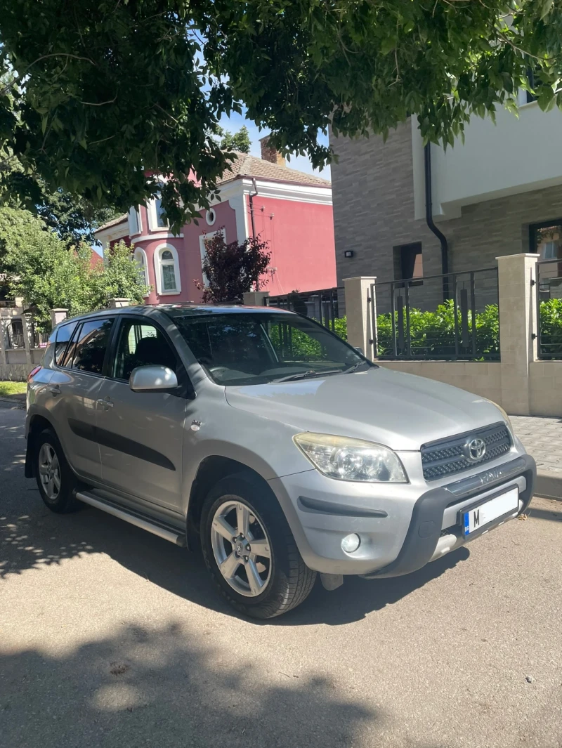 Toyota Rav4 2.2 136 к.с, снимка 6 - Автомобили и джипове - 48089736