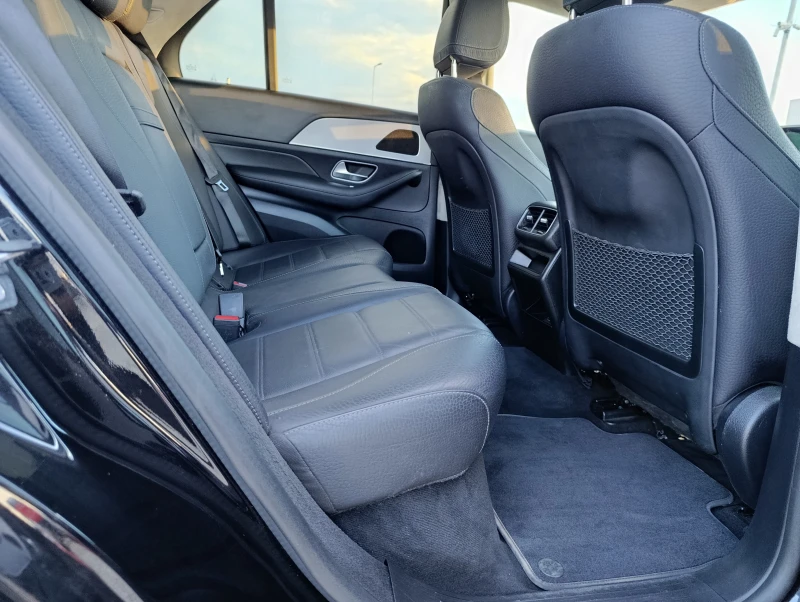 Mercedes-Benz GLE 400 400d * AMG* Nigth* Burm* Pano* 4MATIK* , снимка 11 - Автомобили и джипове - 52316209