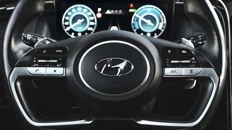 Hyundai Tucson 1.6 T-GDi PREMIUM Plug-in Hybrid 4x4 Automatic, снимка 9 - Автомобили и джипове - 52156519