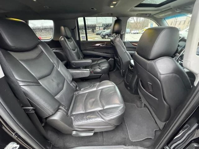 Cadillac Escalade LUXURY, снимка 7 - Автомобили и джипове - 48539299