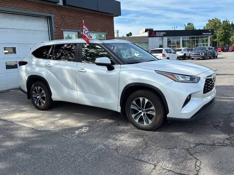 Toyota Highlander * XLE AWD * 7 МЕСТЕН * ДИСТРОНИК * CARFAX, снимка 4 - Автомобили и джипове - 55738396
