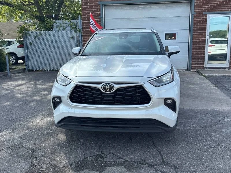 Toyota Highlander * XLE AWD * 7 МЕСТЕН * ДИСТРОНИК * CARFAX, снимка 2 - Автомобили и джипове - 55738396