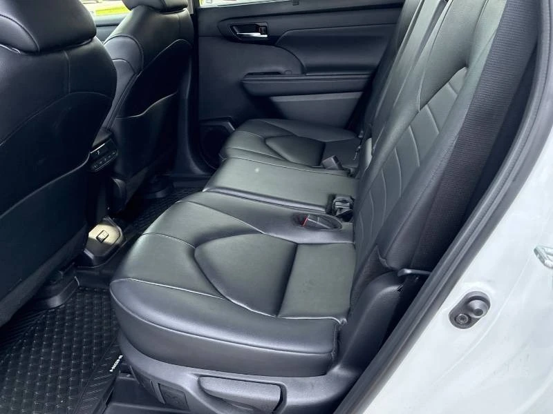 Toyota Highlander * XLE AWD * 7 МЕСТЕН * ДИСТРОНИК * CARFAX, снимка 17 - Автомобили и джипове - 55738396
