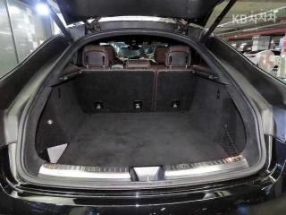 Mercedes-Benz GLE 63 S AMG 4MATIC* FULL* ФИКСИРАНА ЦЕНА* , снимка 13 - Автомобили и джипове - 56182893