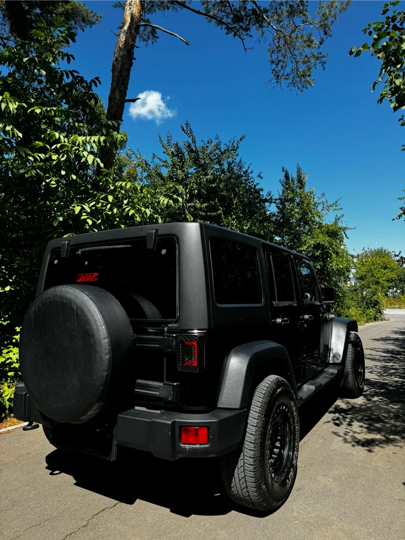 Jeep Wrangler 3.6i SAHARA - изображение 7