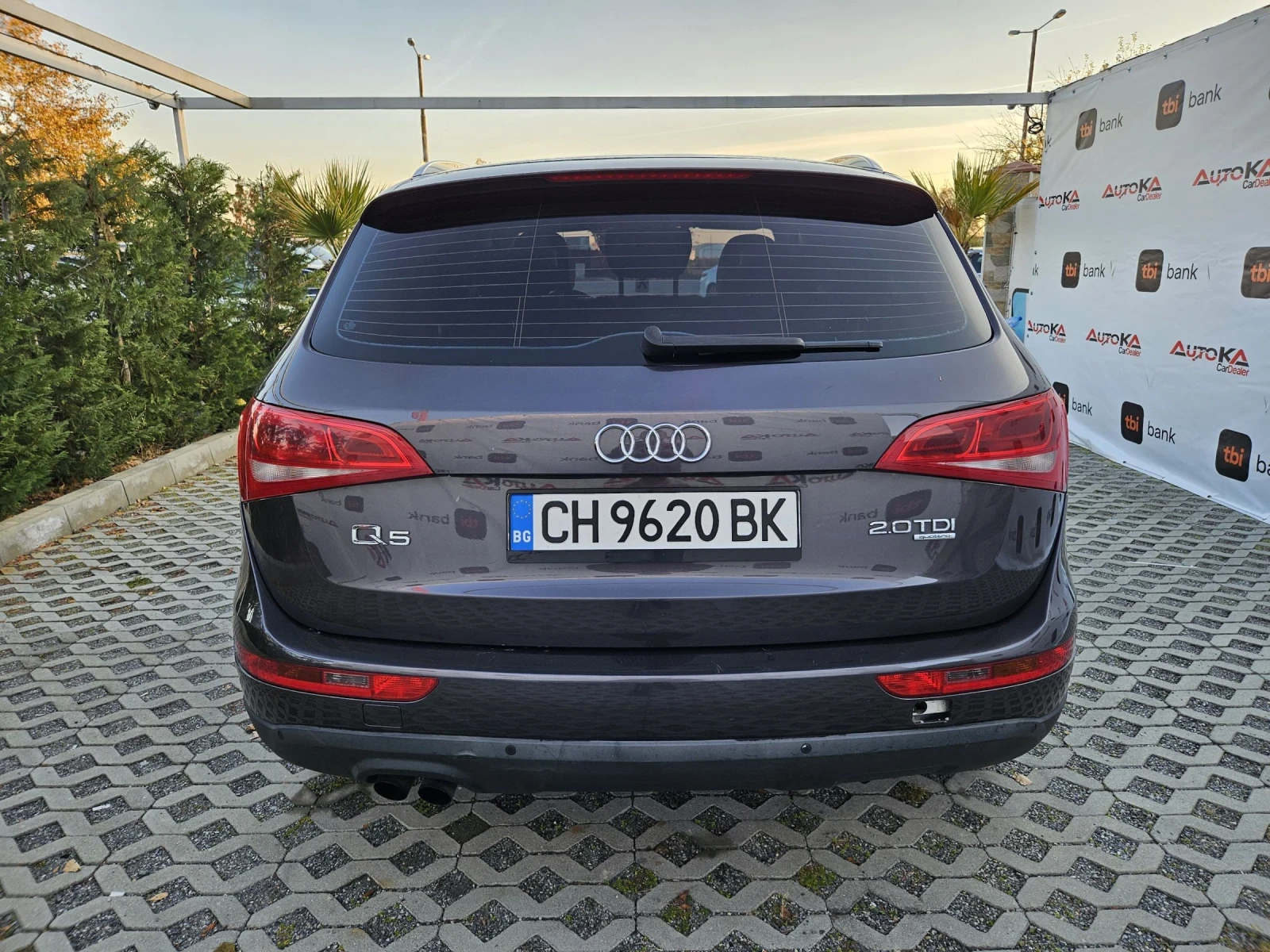 Audi Q5 2.0TDI-170кс= АВТОМАТ= 4х4= ПАНОРАМА= ОБСЛУЖЕН - изображение 4