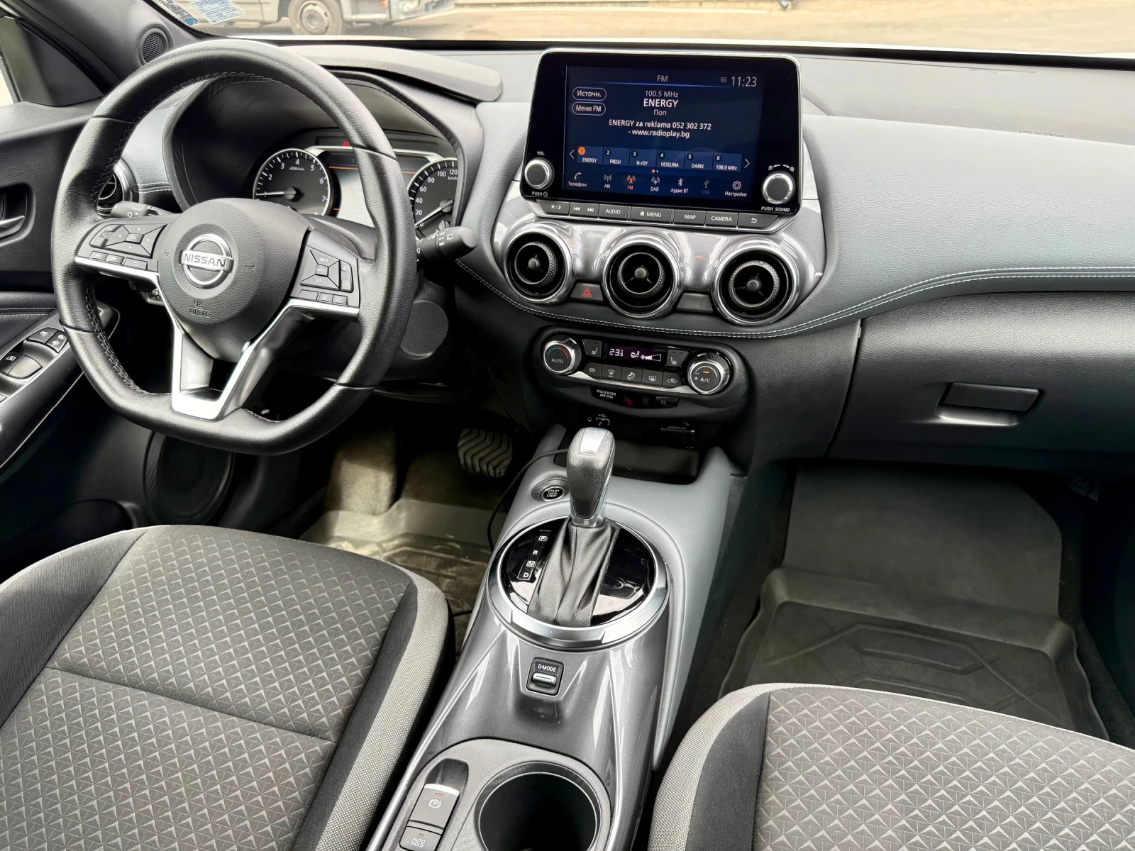 Nissan Juke 1.0 DIG-T N-Connecta TT DCT  - изображение 9