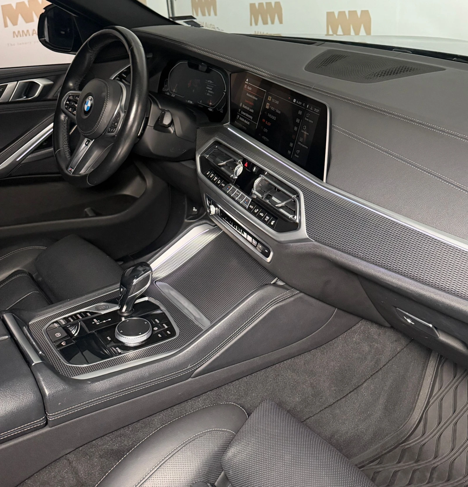 BMW X6 40d xDrive* M-Sport* HuD* Keyless* Pano, снимка 10 - Автомобили и джипове - 54191429