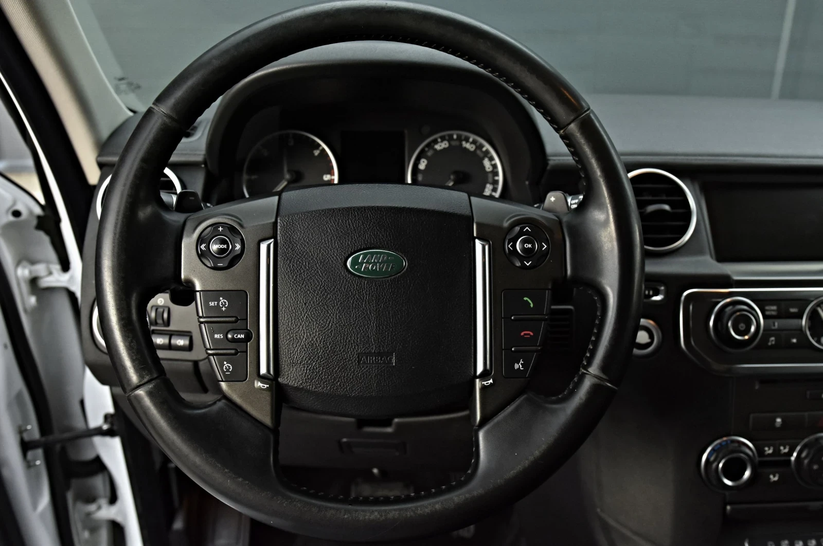 Land Rover Discovery IV , снимка 8 - Автомобили и джипове - 54370642