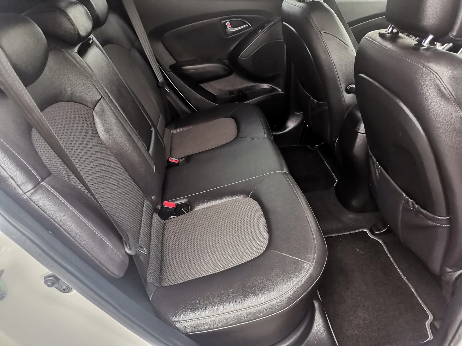 Hyundai IX35 1, 7cdti фейс, снимка 13 - Автомобили и джипове - 54369844