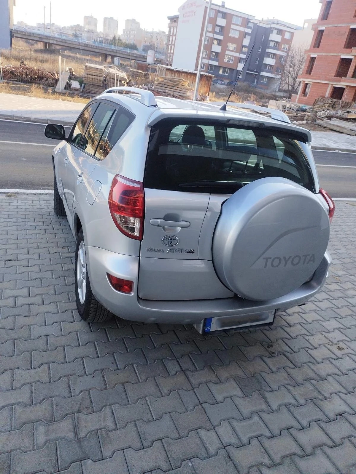Toyota Rav4 2.2D, снимка 2 - Автомобили и джипове - 54389949