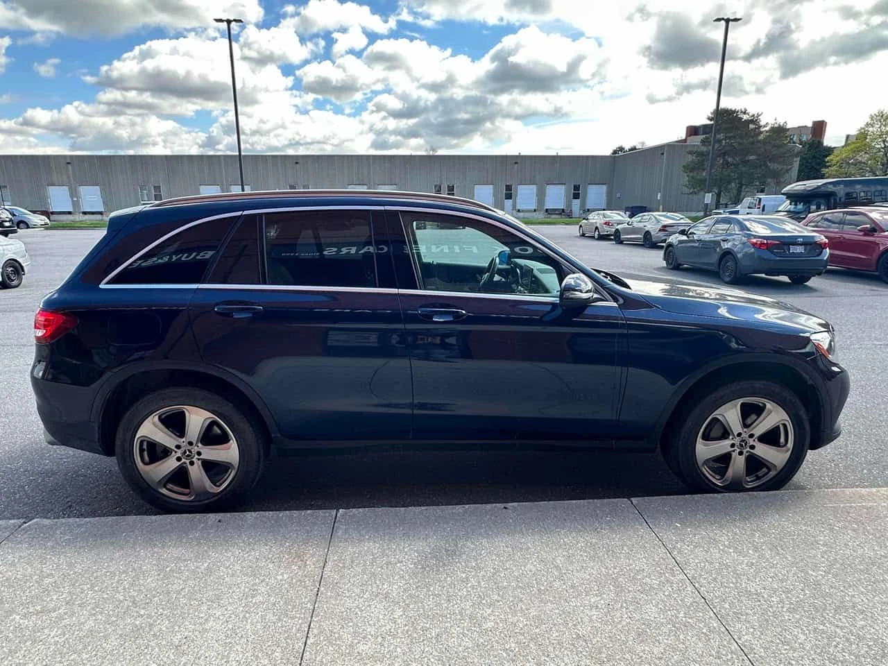 Mercedes-Benz GLC 300 CARFAX, снимка 3 - Автомобили и джипове - 54482963
