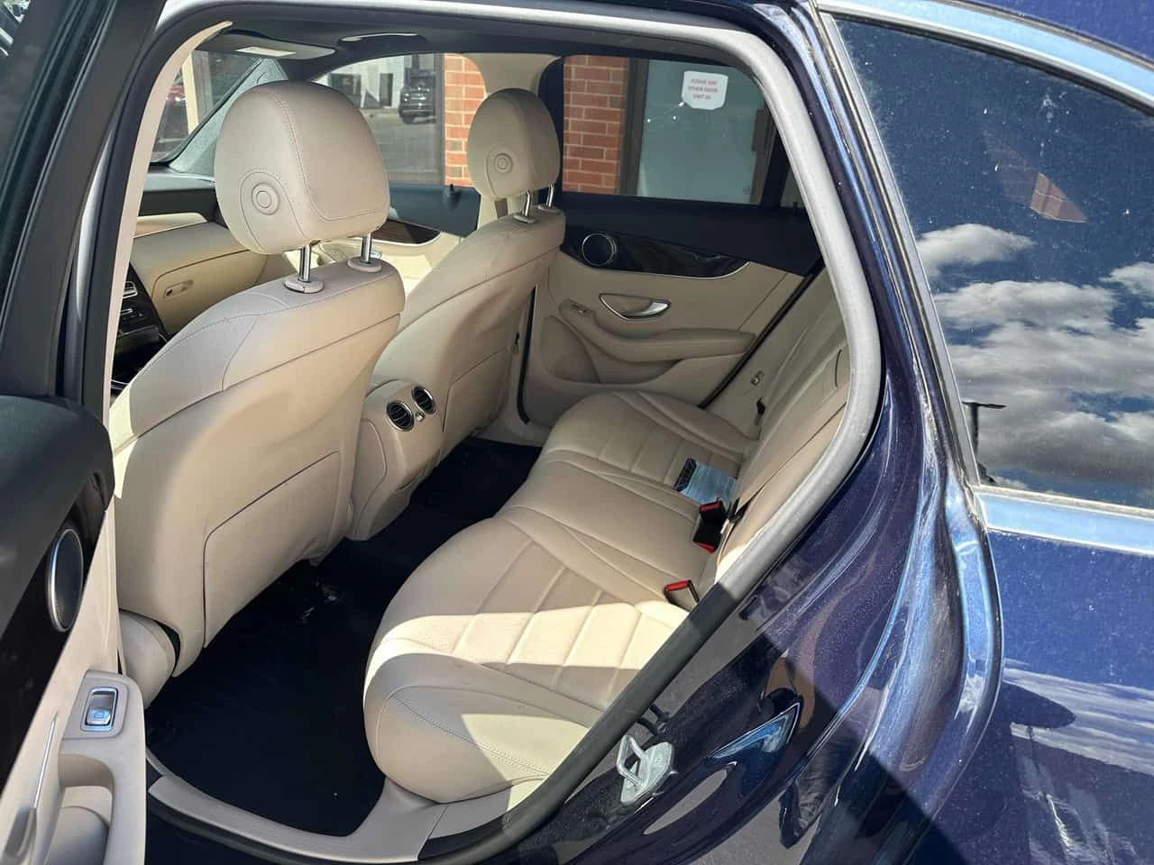Mercedes-Benz GLC 300 CARFAX, снимка 12 - Автомобили и джипове - 54482963