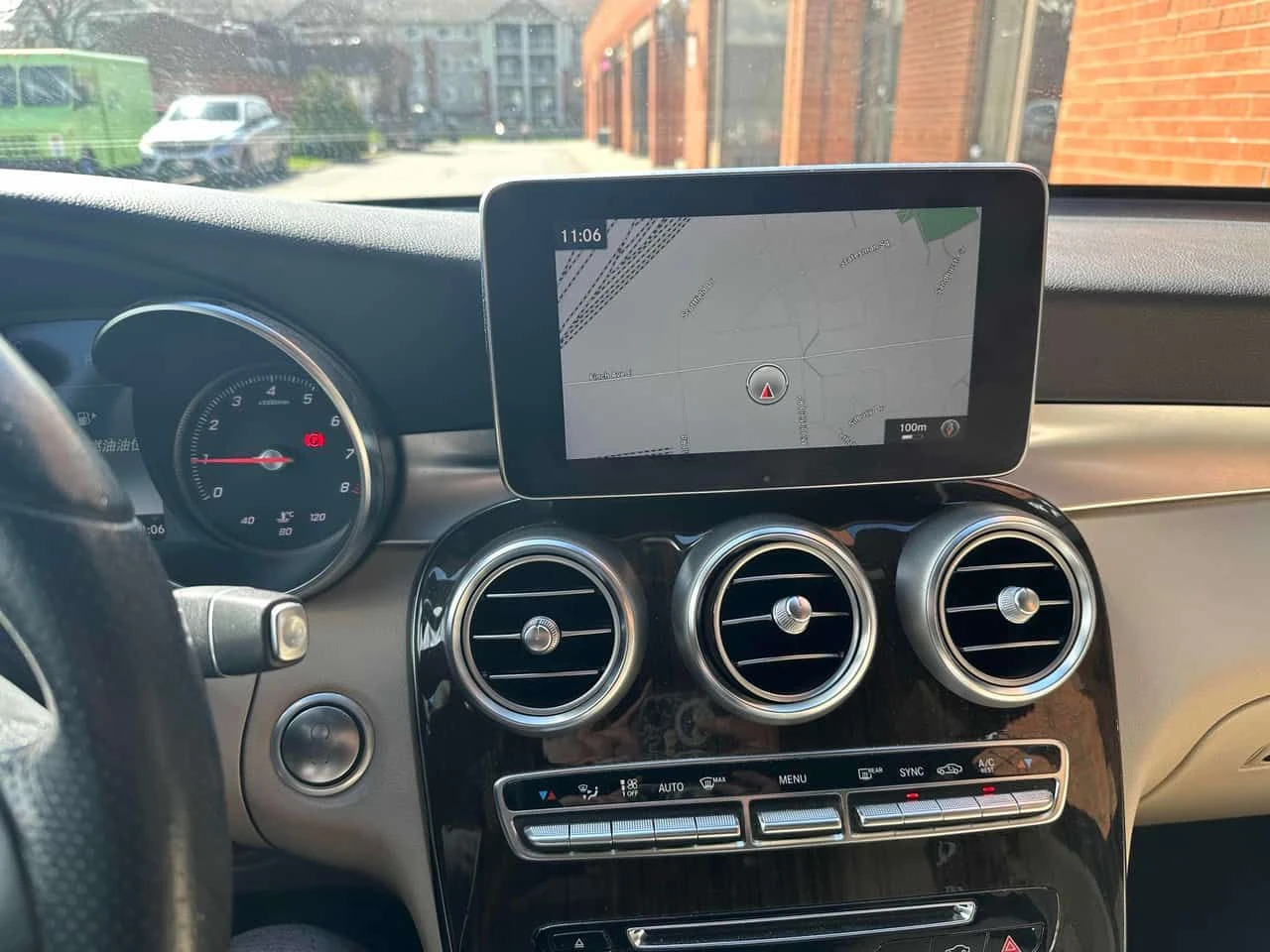 Mercedes-Benz GLC 300 CARFAX, снимка 13 - Автомобили и джипове - 54482963