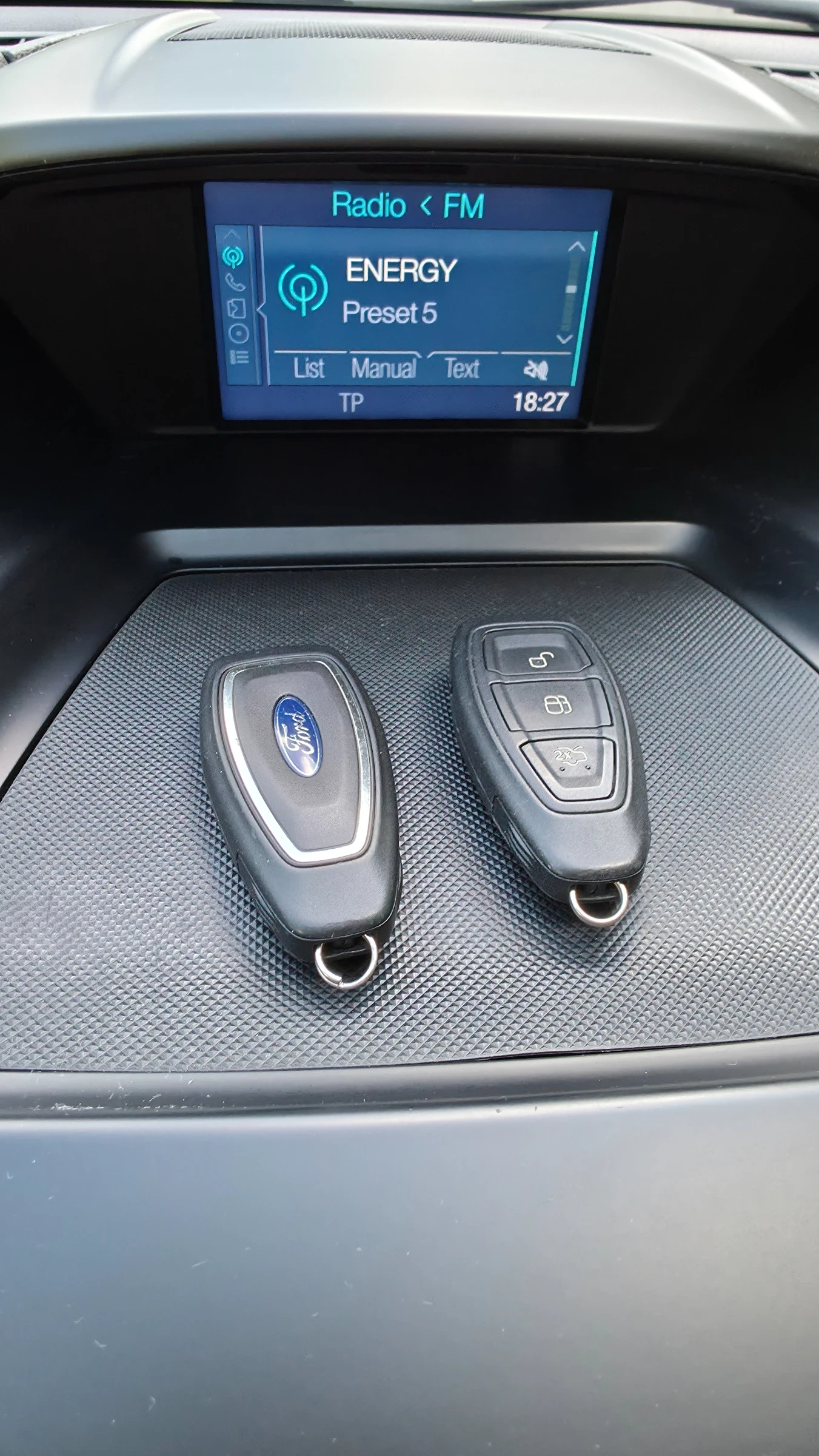 Ford Kuga, снимка 7 - Автомобили и джипове - 54704832