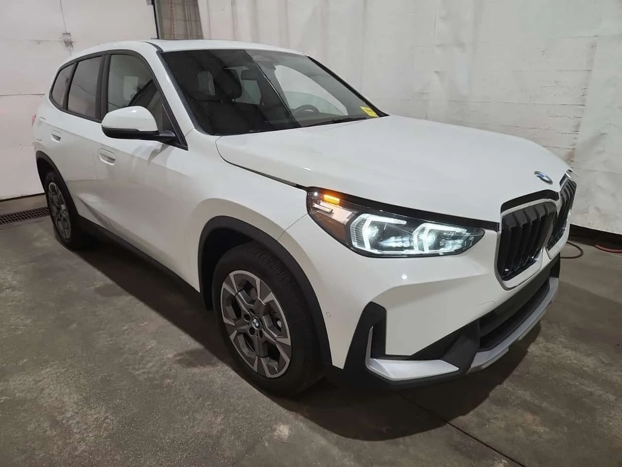 BMW X1 * XDRIVE28I * CARFAX * 2 КЛЮЧА * ПАНО * KEYLESS, снимка 2 - Автомобили и джипове - 54736680