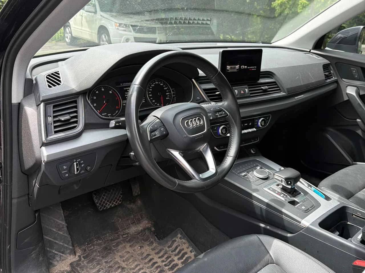 Audi Q5 * Komfort * CARFAX * БЕЗ ПЪРВОНАЧАЛНА ВНОСКА, снимка 5 - Автомобили и джипове - 55054279