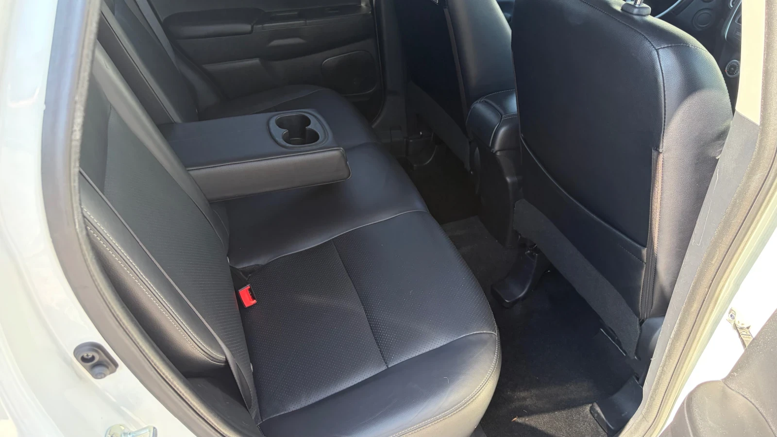 Mitsubishi ASX 1.8DID-150kc.4WD/Panorama, keyless, Navi./ , снимка 13 - Автомобили и джипове - 55483657
