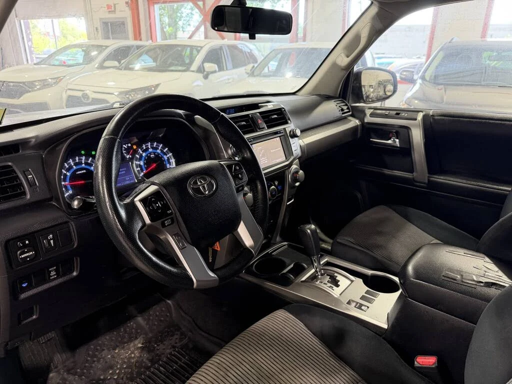 Toyota 4runner 4.0* V6* ПОДГРЕВ* КАМЕРА* КЕЙЛЕС* LANE* ASSIST, снимка 7 - Автомобили и джипове - 55752082