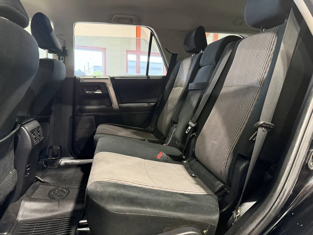 Toyota 4runner 4.0* V6* ПОДГРЕВ* КАМЕРА* КЕЙЛЕС* LANE* ASSIST, снимка 12 - Автомобили и джипове - 55752082