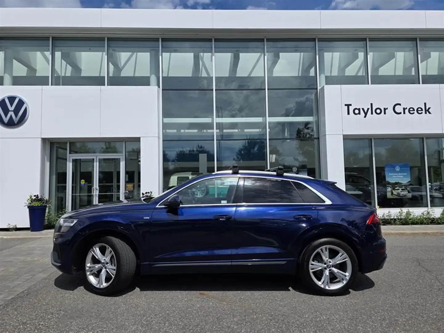 Audi Q8 quattro | CARFAX НАЛИЧЕН | 2019 | 86 838 км, снимка 2 - Автомобили и джипове - 56183221