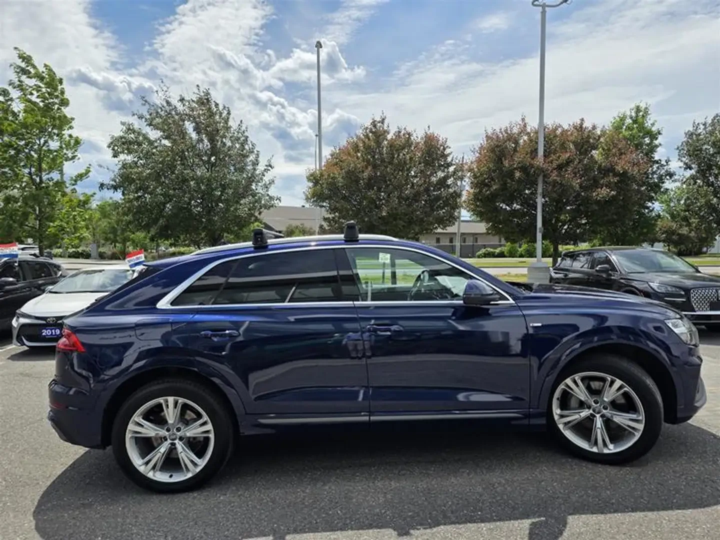 Audi Q8 quattro | CARFAX НАЛИЧЕН | 2019 | 86 838 км, снимка 3 - Автомобили и джипове - 56183221