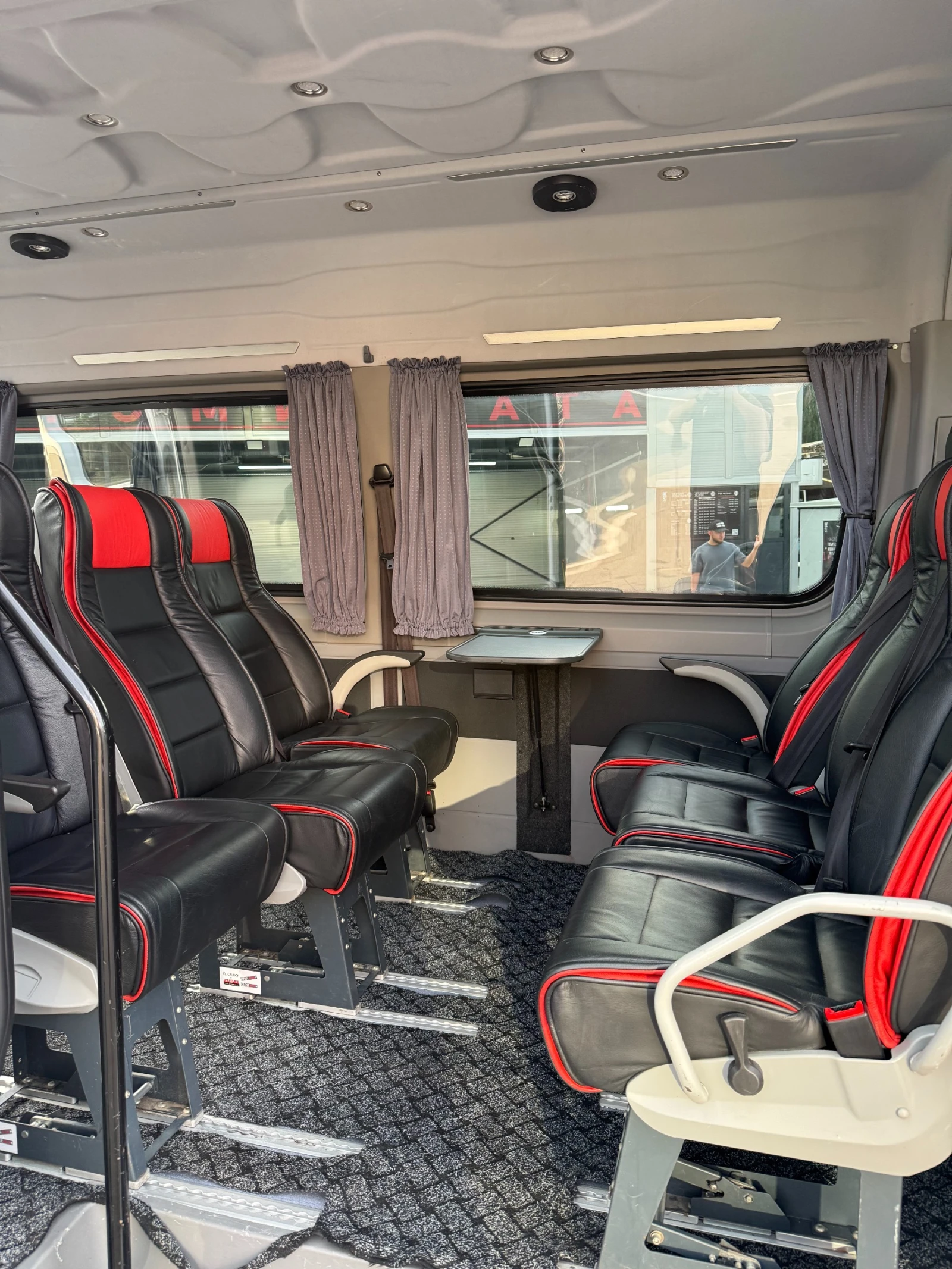 Mercedes-Benz Sprinter 319 190 к.с. 7G-Tronic Business Class VIP 8+ 1 EURO 6, снимка 8 - Бусове и автобуси - 55505307