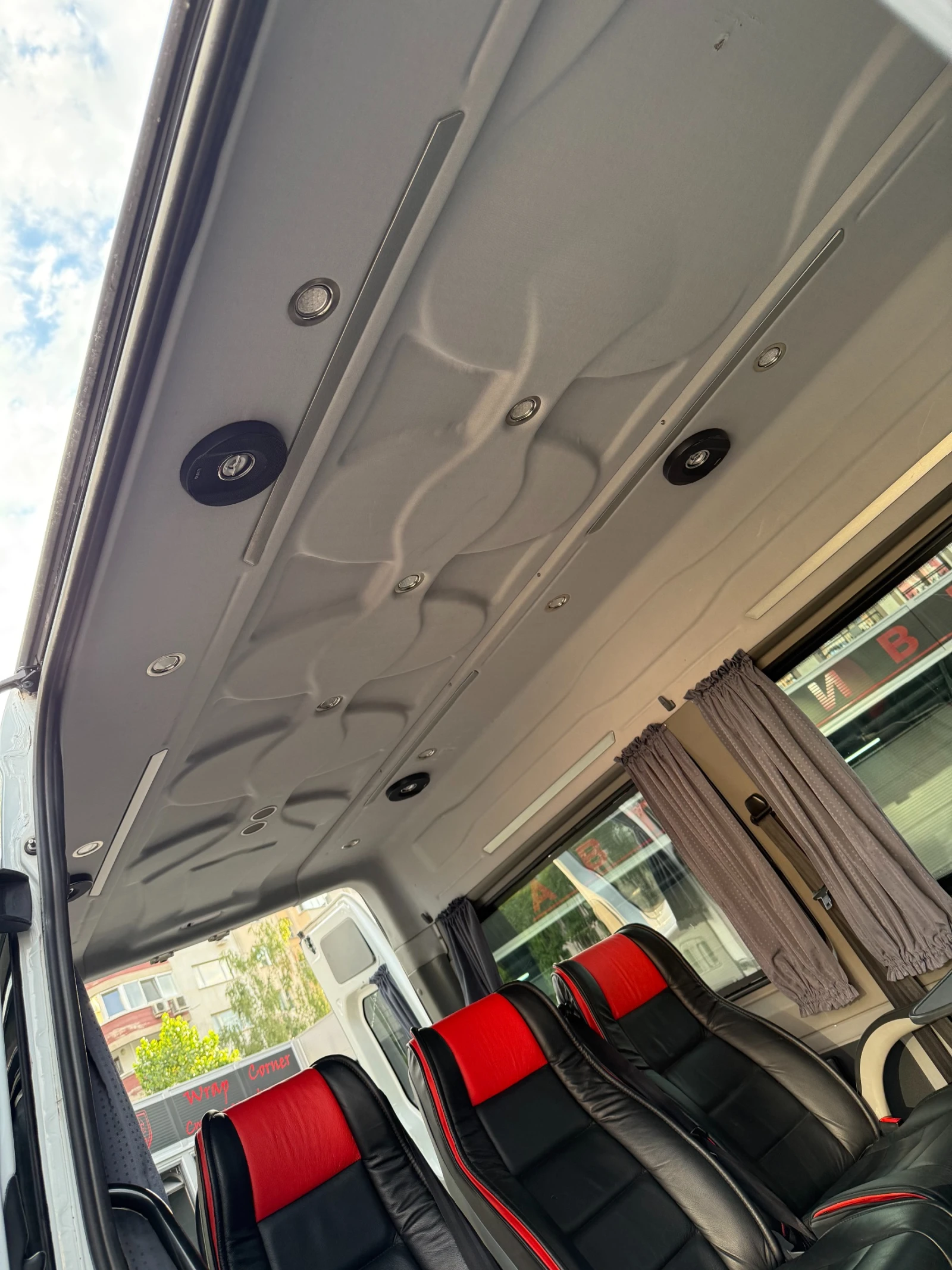 Mercedes-Benz Sprinter 319 190 к.с. 7G-Tronic Business Class VIP 8+ 1 EURO 6, снимка 12 - Бусове и автобуси - 55505307