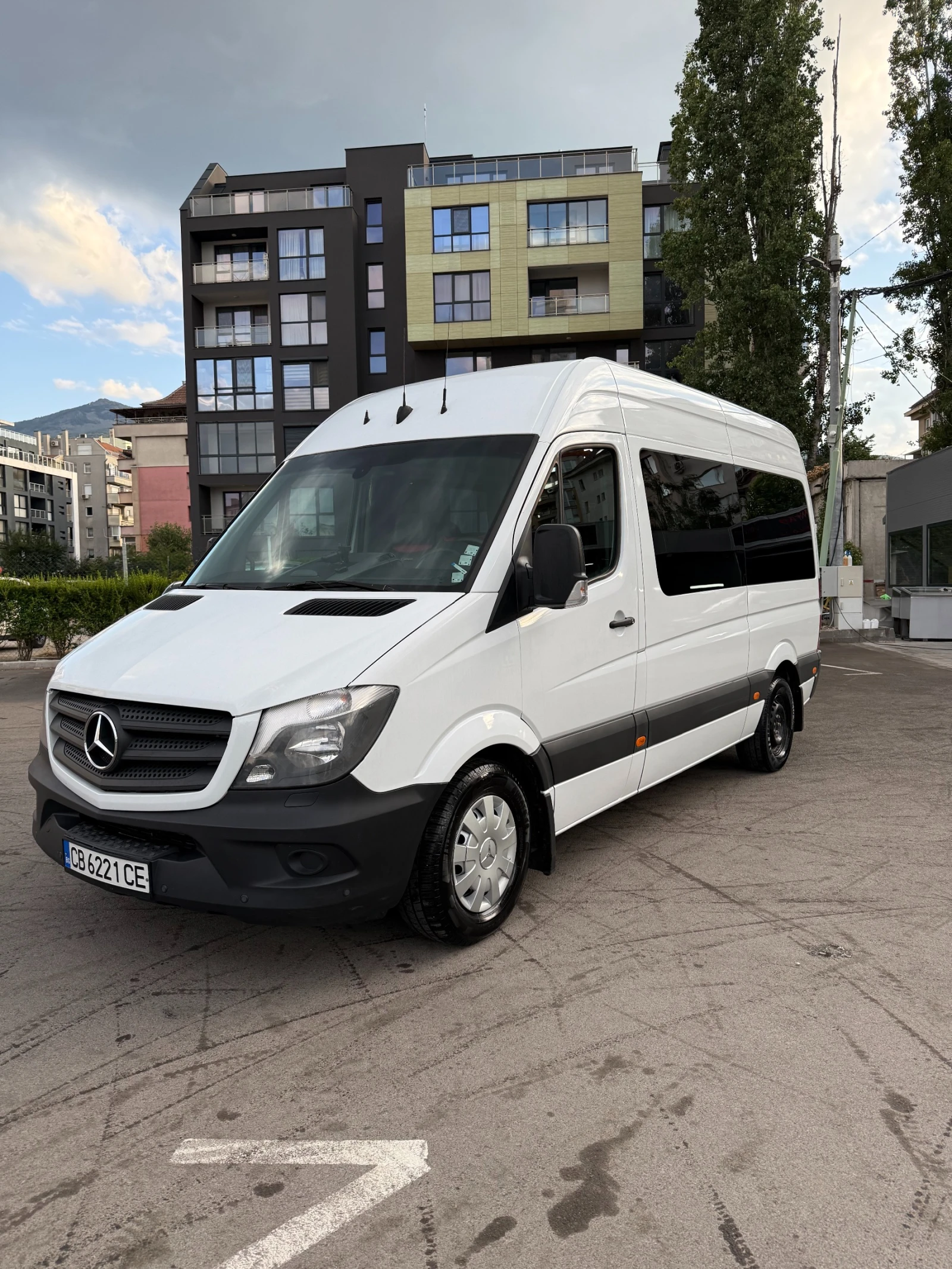 Mercedes-Benz Sprinter 319 190 к.с. 7G-Tronic Business Class VIP 8+ 1 EURO 6, снимка 3 - Бусове и автобуси - 55505307