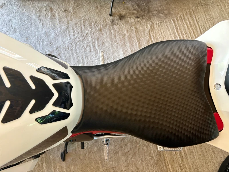 Honda Cbr 1000RR Anniversary , снимка 9 - Мотоциклети и мототехника - 50734067