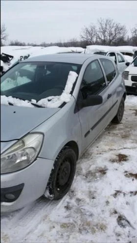 Renault Clio 1.5dci НА  ЧАСТИ, снимка 2