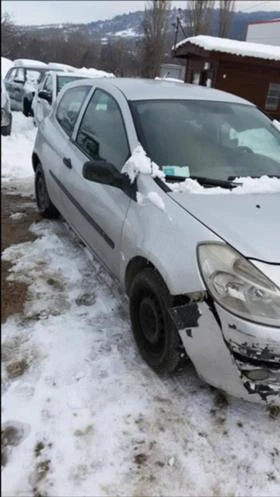 Renault Clio 1.5dci НА  ЧАСТИ, снимка 3