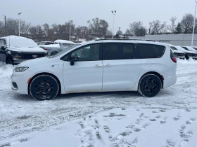Chrysler Pacifica Hybrid* Premium S* АвтоКредит* (ЦЕНА ДО БГ), снимка 3
