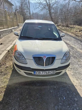     Lancia Ypsilon 1.2i