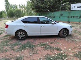 Обява за продажба на Skoda Octavia 1.6TDCI 90кс ~12 500 лв. - изображение 3